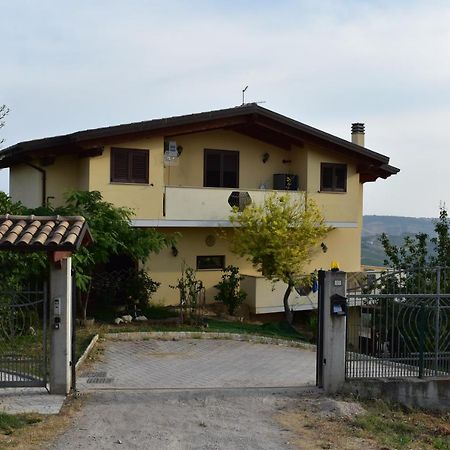 La Villa In Campagna Città Sant'Angelo Exterior foto