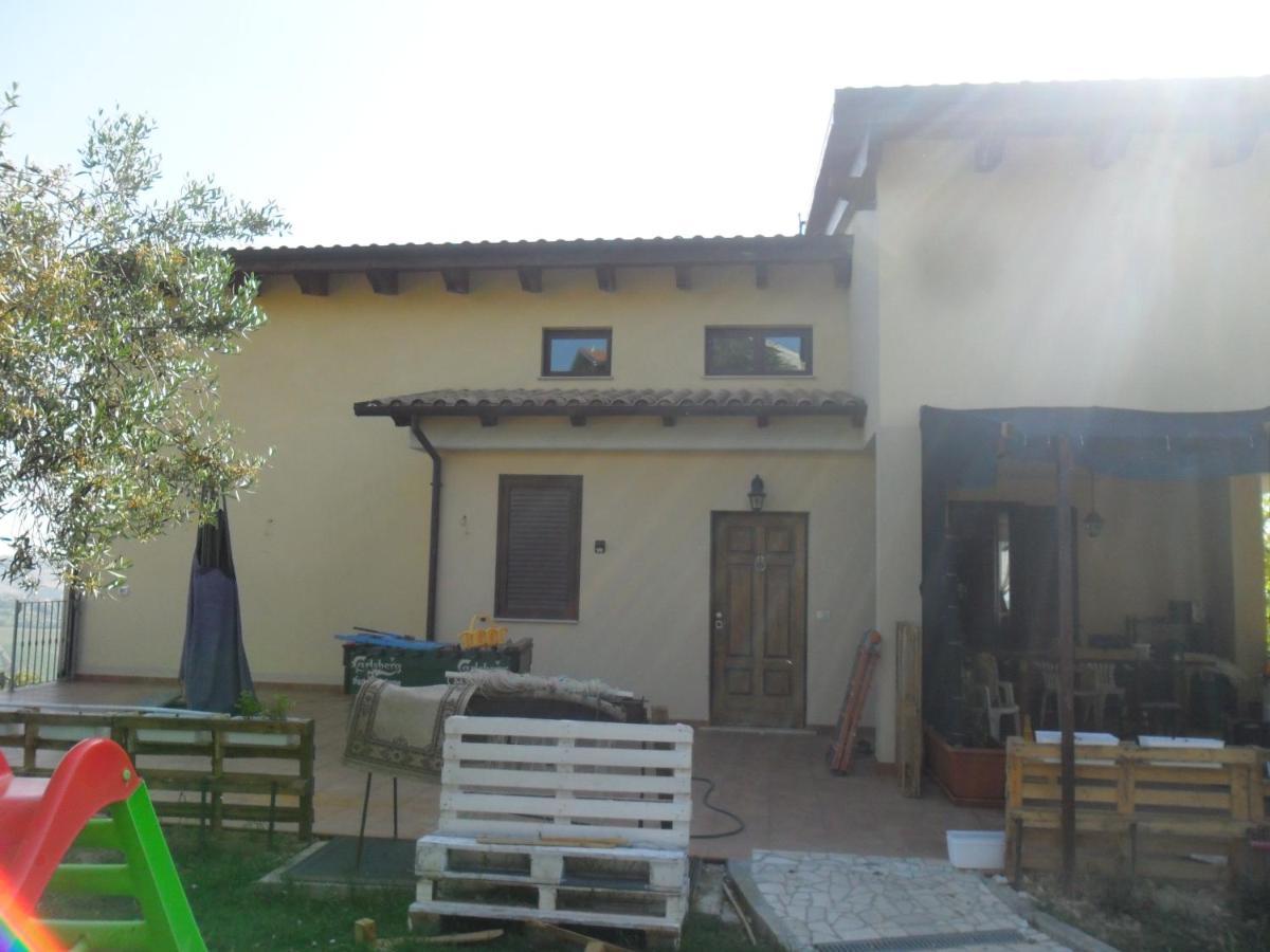 La Villa In Campagna Città Sant'Angelo Exterior foto